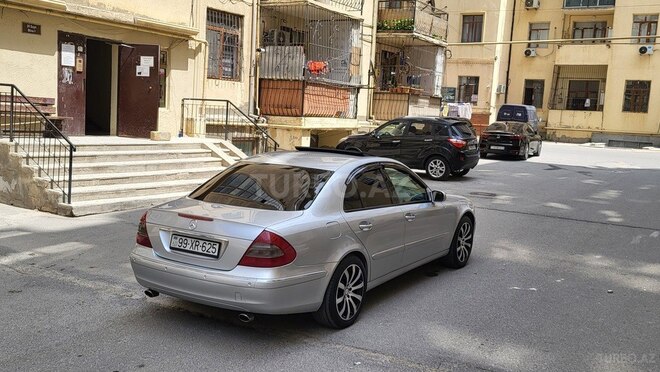 Mercedes E 240 2002, 318,000 km - 2.6 л - Bakı
