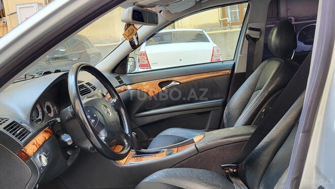 Mercedes E 240 2002, 318,000 km - 2.6 л - Bakı