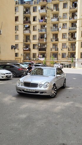 Mercedes E 240 2002, 318,000 km - 2.6 л - Bakı