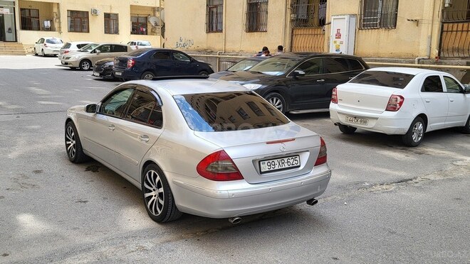 Mercedes E 240 2002, 318,000 km - 2.6 л - Bakı