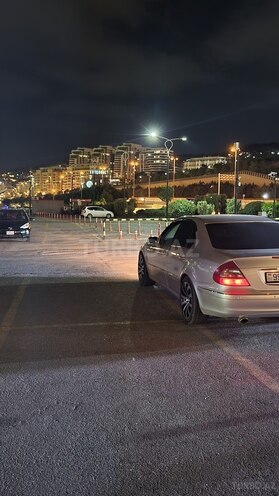 Mercedes E 240 2002, 318,000 km - 2.6 л - Bakı