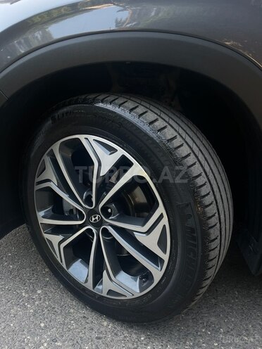 Hyundai Santa Fe-18