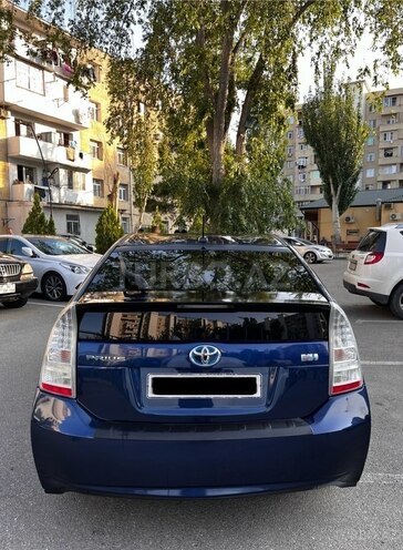 Toyota Prius-3