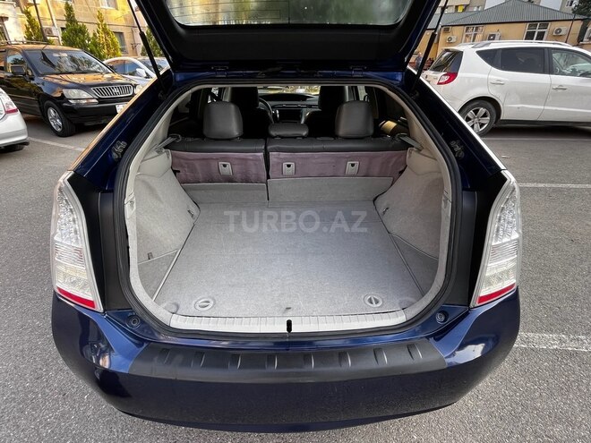 Toyota Prius-7
