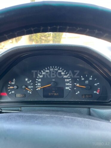 Mercedes E 320 2000, 377,000 km - 3.2 l - Bakı