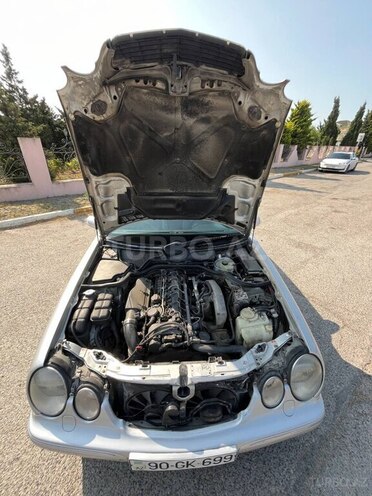 Mercedes E 320 2000, 377,000 km - 3.2 l - Bakı
