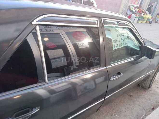 Mercedes E 250 1993, 300,000 km - 2.5 l - Gəncə