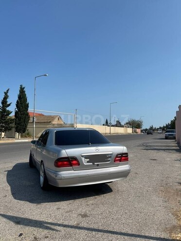 Mercedes E 320 2000, 377,000 km - 3.2 l - Bakı