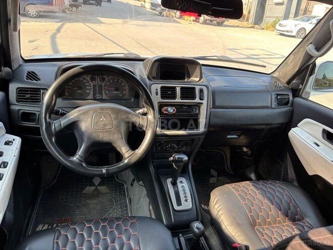 Mitsubishi Pajero io 1999, 199,909 km - 1.8 l - Bakı