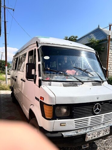 Mercedes 208 D 1992, 855,226 km - 2.5 л - Qazax