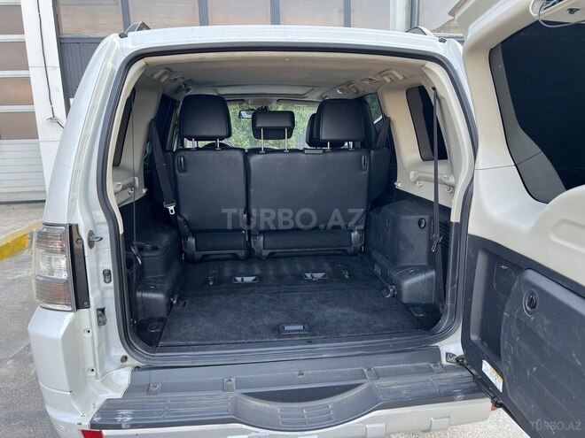 Mitsubishi Pajero 2015, 456,000 km - 3.0 л - Bakı