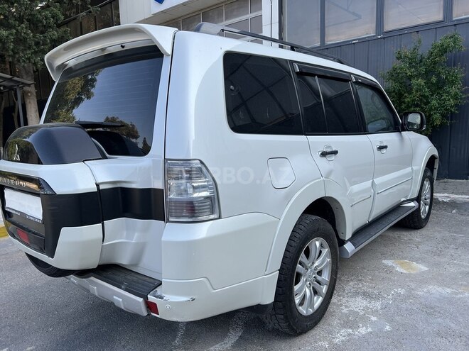 Mitsubishi Pajero 2015, 456,000 km - 3.0 л - Bakı
