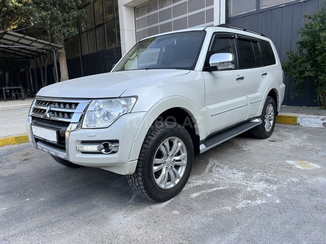 Mitsubishi Pajero 2015, 456,000 km - 3.0 л - Bakı