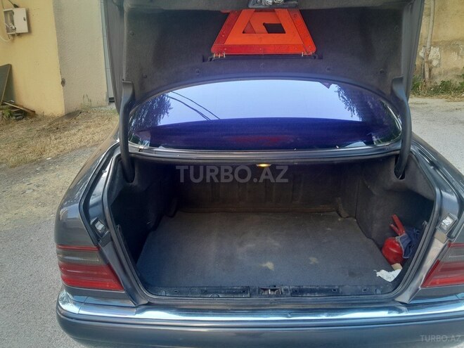 Mercedes E 240 1999, 260,000 km - 2.4 l - Bakı