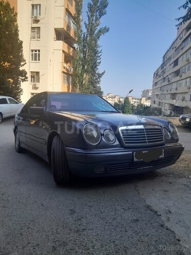 Mercedes E 240 1999, 260,000 km - 2.4 l - Bakı