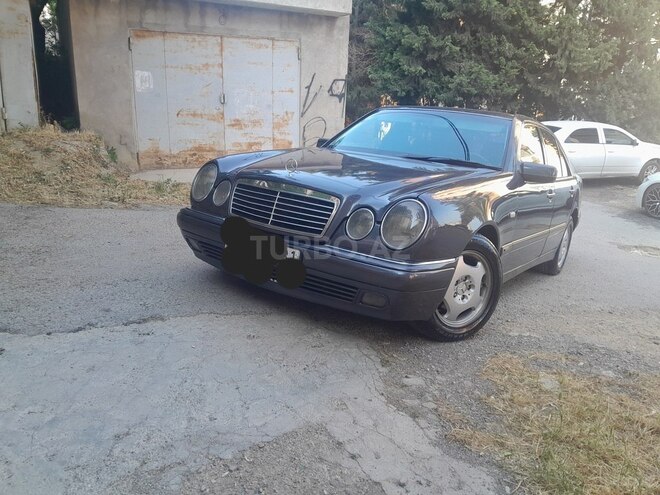 Mercedes E 240 1999, 260,000 km - 2.4 l - Bakı
