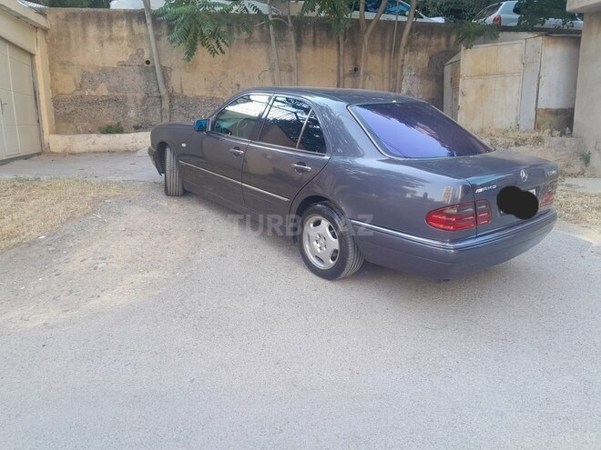 Mercedes E 240 1999, 260,000 km - 2.4 l - Bakı