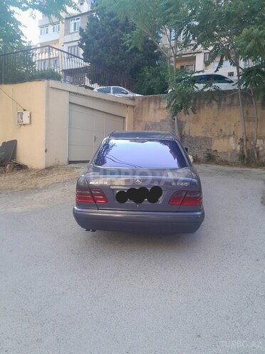 Mercedes E 240 1999, 260,000 km - 2.4 l - Bakı