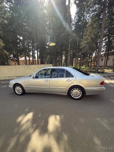 Mercedes E 240 2001, 344,000 km - 2.4 l - Tovuz