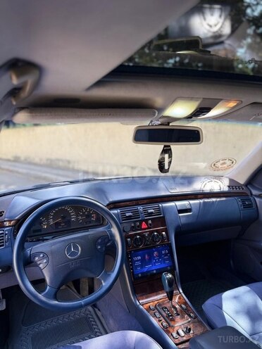 Mercedes E 240 2001, 344,000 km - 2.4 l - Tovuz