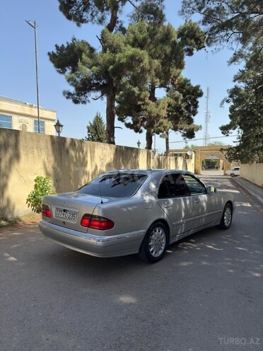 Mercedes E 240 2001, 344,000 km - 2.4 l - Tovuz