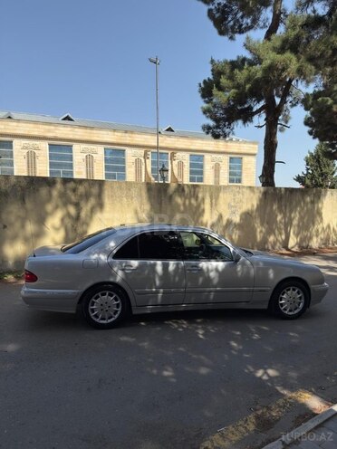 Mercedes E 240 2001, 344,000 km - 2.4 l - Tovuz