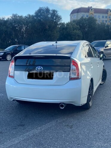 Toyota Prius 2015, 169,000 km - 1.8 l - Bakı