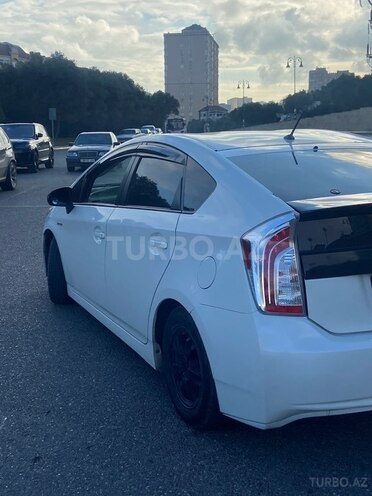 Toyota Prius 2015, 169,000 km - 1.8 l - Bakı