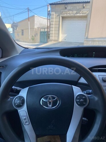 Toyota Prius 2015, 169,000 km - 1.8 l - Bakı
