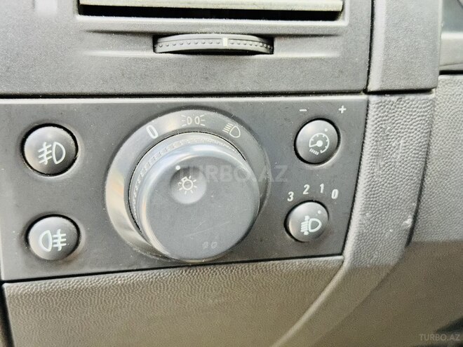 Opel Meriva-11