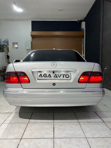 Mercedes E 320 2001, 277,000 km - 3.2 l - Sumqayıt