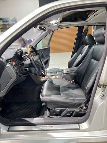 Mercedes E 320 2001, 277,000 km - 3.2 l - Sumqayıt