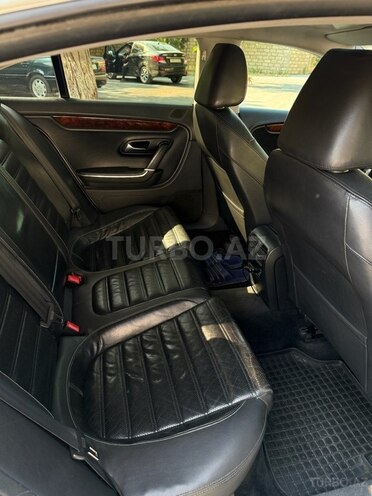 Volkswagen Passat CC-11