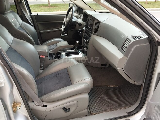 Jeep Grand Cherokee 2006, 36,000 km - 6.1 l - Bakı