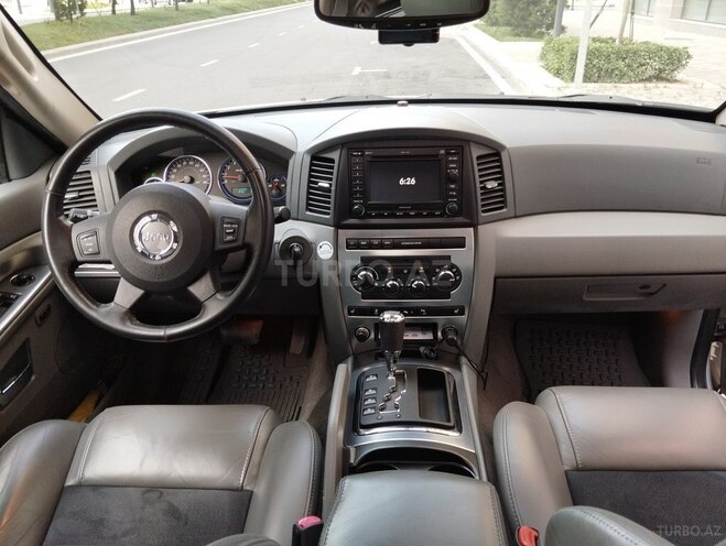 Jeep Grand Cherokee 2006, 36,000 km - 6.1 l - Bakı