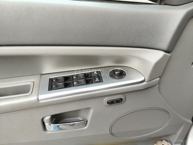 Jeep Grand Cherokee 2006, 36,000 km - 6.1 l - Bakı