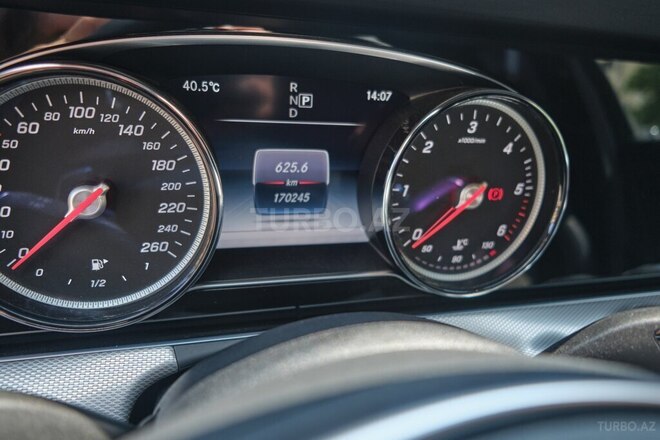 Mercedes E 220 d 2018, 169,000 km - 2.0 l - Bakı