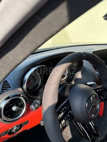 Mercedes  2017, 6,600 km - 4.0 l - Bakı