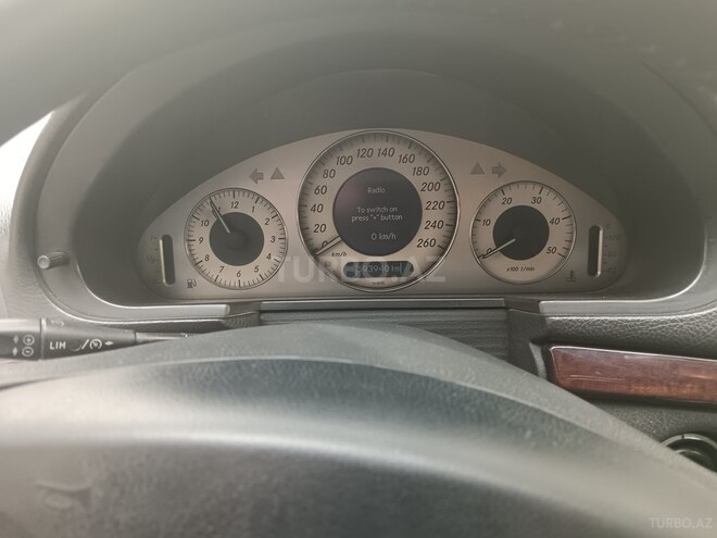 Mercedes E 220 d 2004, 565,000 km - 2.2 l - Bakı