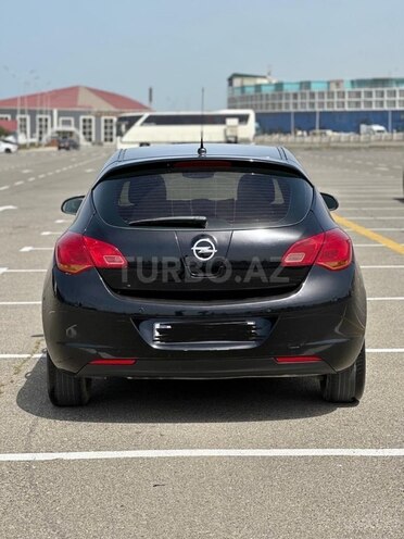 Opel Astra 2010, 278,000 km - 1.4 л - Sumqayıt