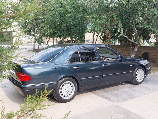 Mercedes E 230 1995, 318,312 km - 2.3 l - Şirvan