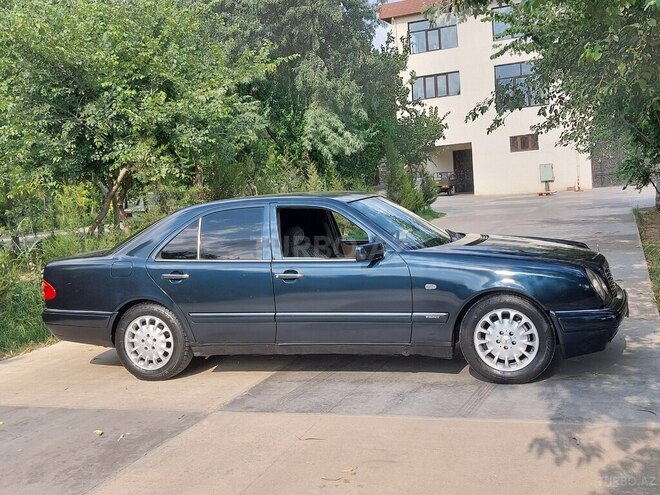 Mercedes E 230 1995, 318,312 km - 2.3 l - Şirvan