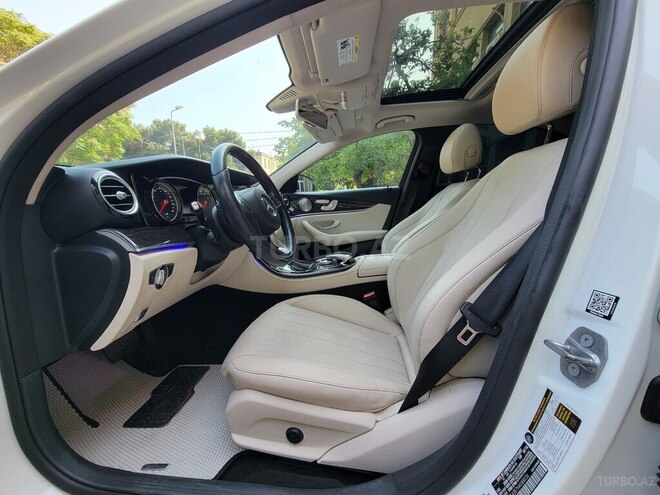 Mercedes E 300-15