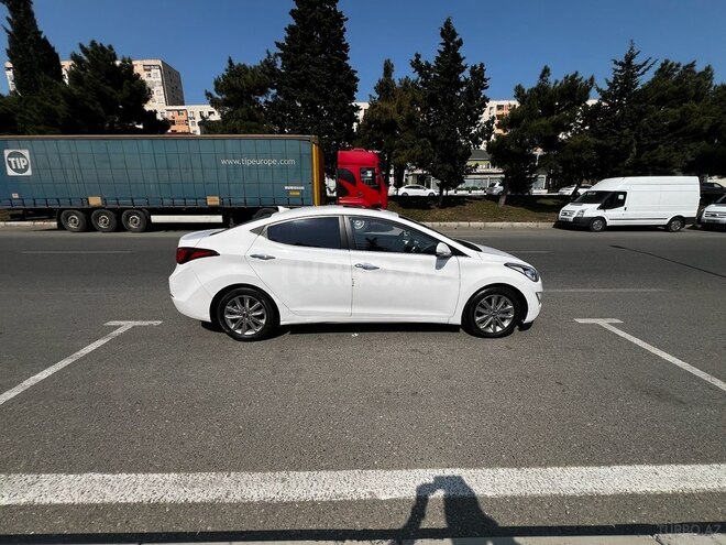 Hyundai Avante 2015, 175,555 km - 1.6 l - Bakı