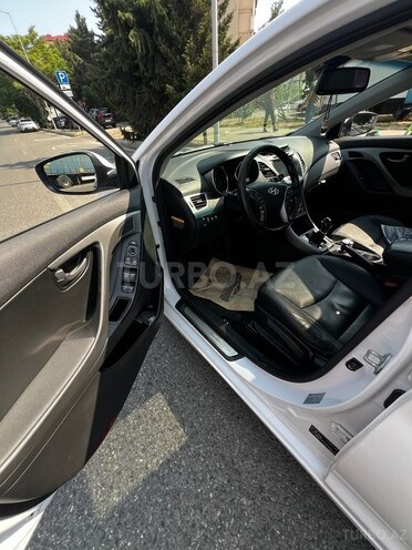 Hyundai Avante 2015, 175,555 km - 1.6 l - Bakı