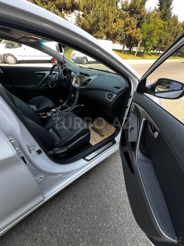 Hyundai Avante 2015, 175,555 km - 1.6 l - Bakı
