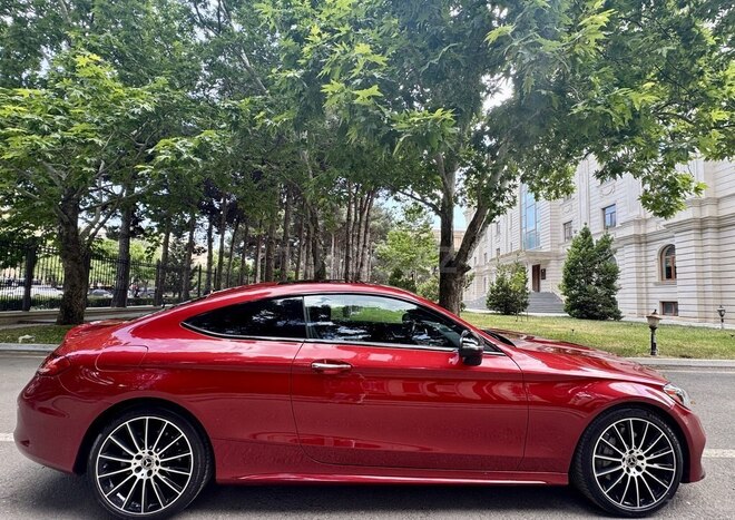Mercedes C 300 2018, 135,000 km - 2.0 l - Bakı