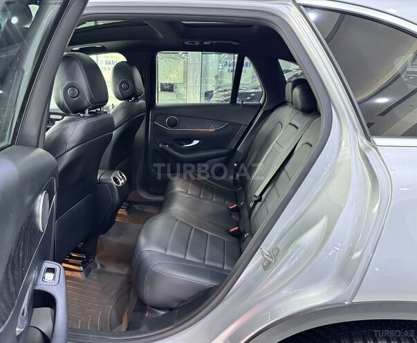 Mercedes GLC 300 4MATIC 2018, 109,600 km - 2.0 l - Bakı