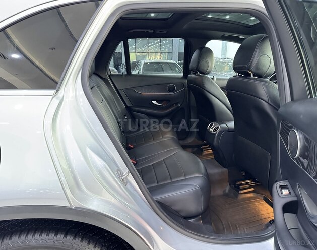 Mercedes GLC 300 4MATIC 2018, 109,600 km - 2.0 l - Bakı