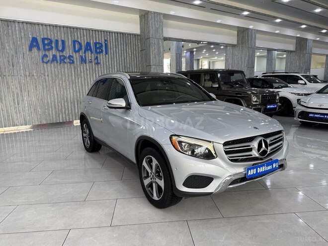 Mercedes GLC 300 4MATIC 2018, 109,600 km - 2.0 l - Bakı